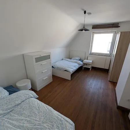 Haus Am Fuer Handwerker Und Messegaeste Apartment