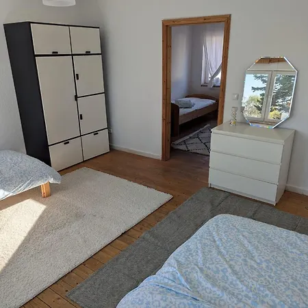Haus Am Fuer Handwerker Und Messegaeste Apartment