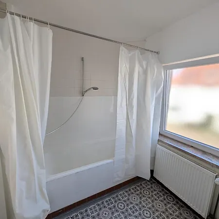 Haus Am Fuer Handwerker Und Messegaeste Apartmán